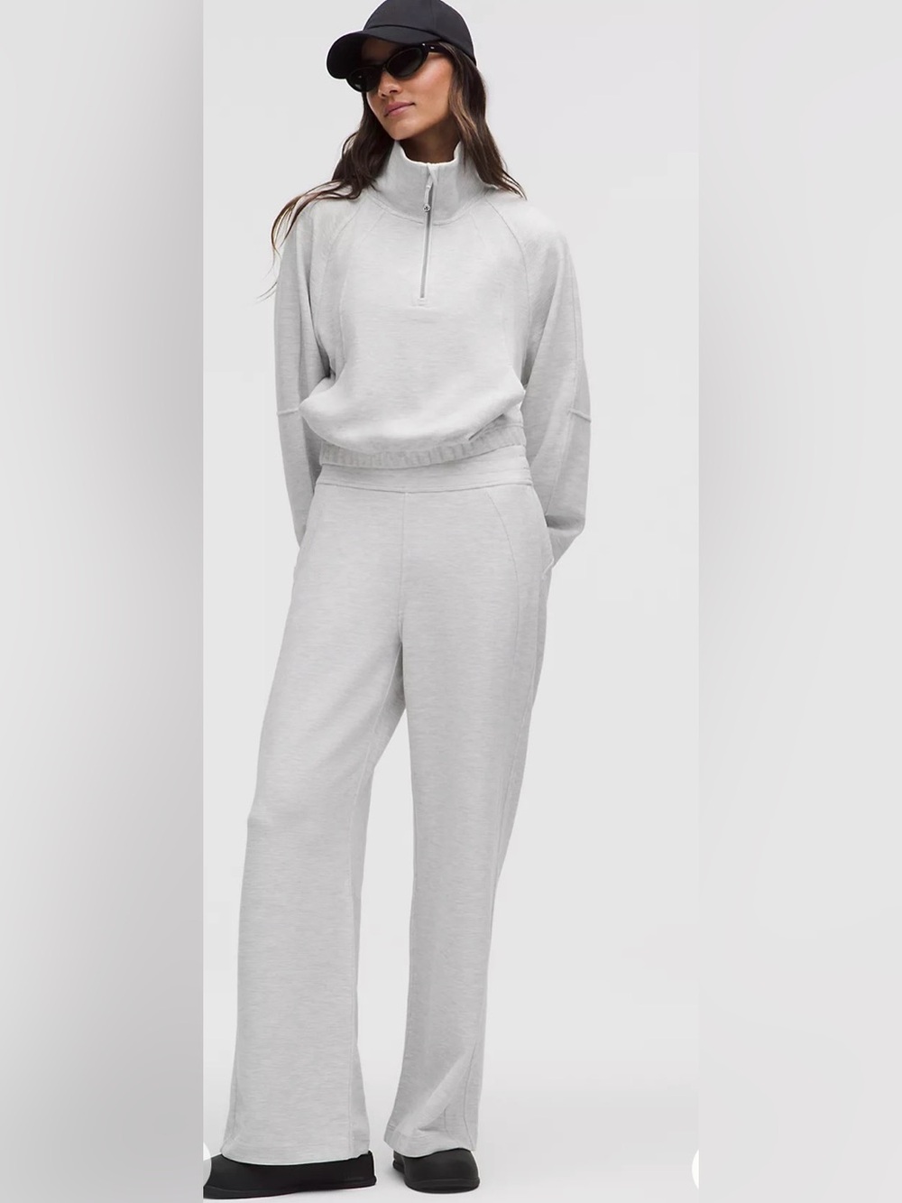 Lululemon Scuba Mid-Rise Wide-Leg Pant
Waffle